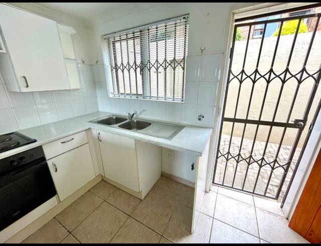 2 BEDROOM TOWNHOUSE FOR SALE IN RANGEVIEW